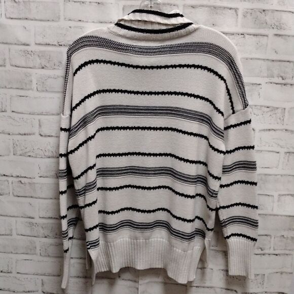 Loft sweater  - Picture 3 of 3